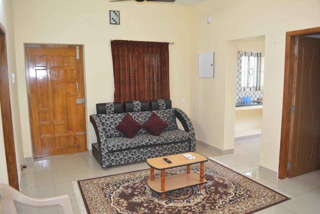 Jp Nivaas Guest House Мейиладутерай Экстерьер фото